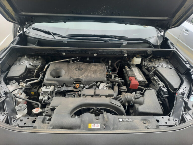 Toyota RAV4 Engine Oil Capacity (by Model Year)