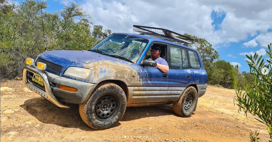 1st gen toyota rav4 off-road build from @sugoi.delsol